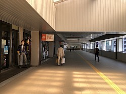 新潟駅西口通路